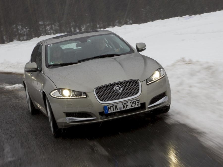  Jaguar XF 3.0 AWD 2012 года  (фото 9 из 9)